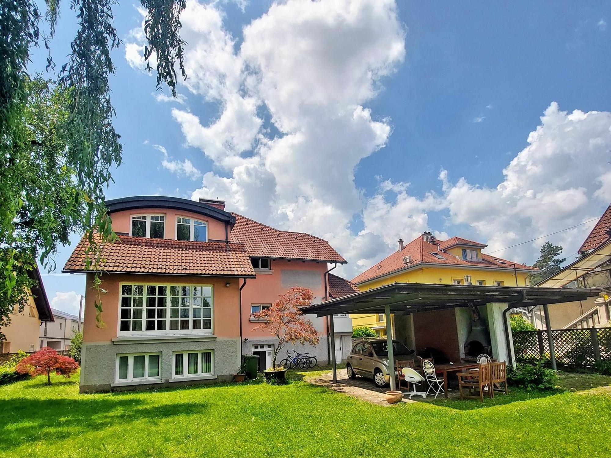 R24, Rose House Ljubljana