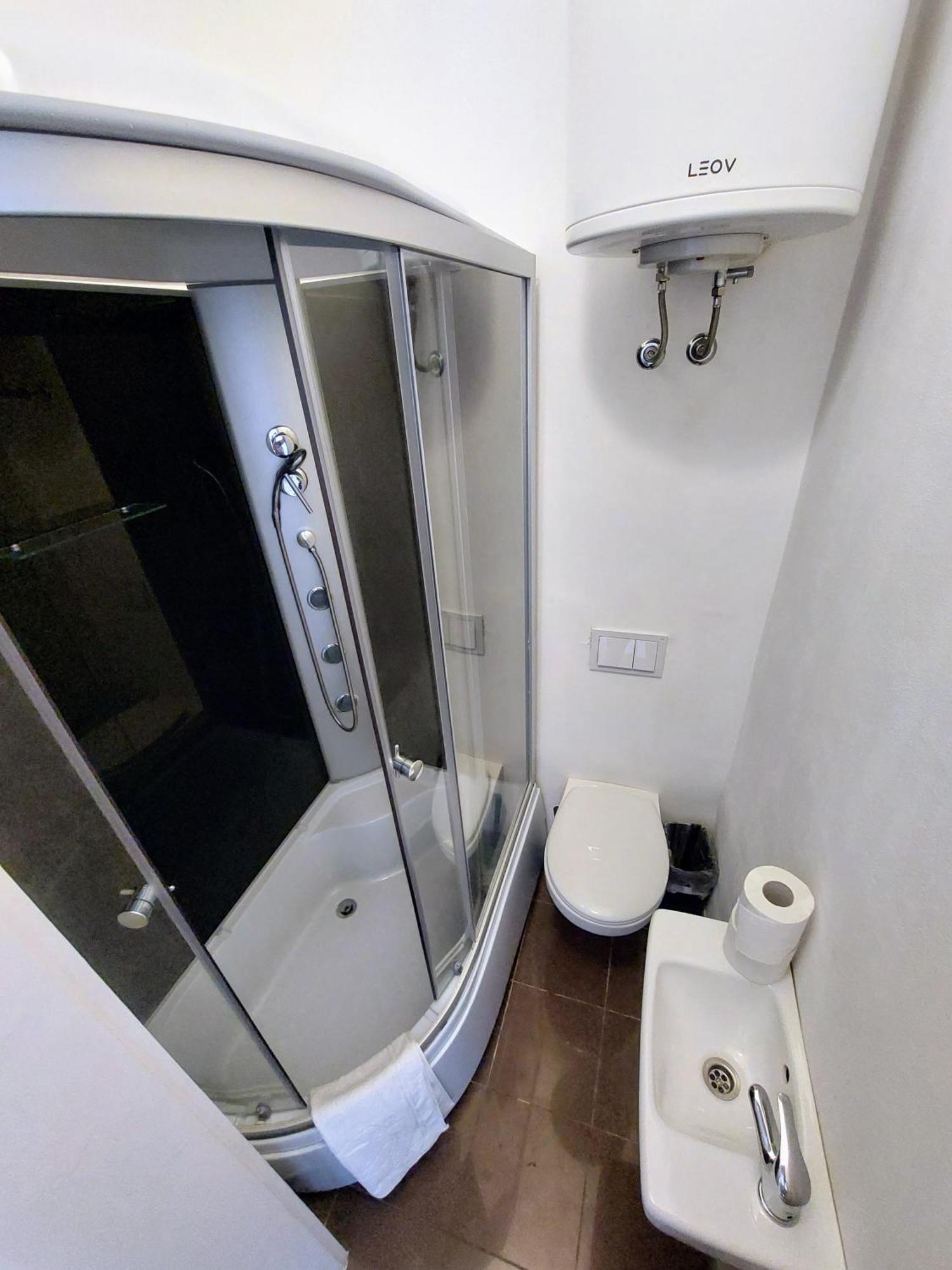 Privatunterkunft R24, Rose House *