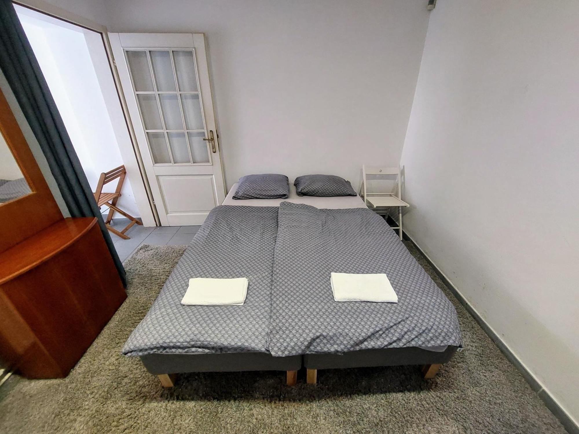 Privatunterkunft R24, Rose House *